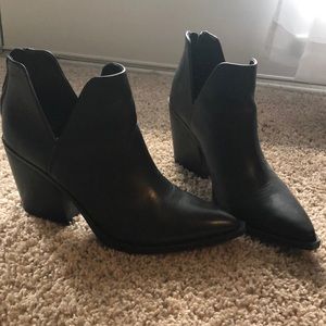 Black Steve Madden pointy booties